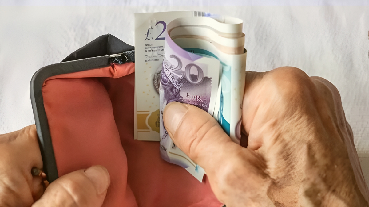 Need Extra Help This Autumn? How to Get the £200 Cost of Living Payment and Support from the Household Fund