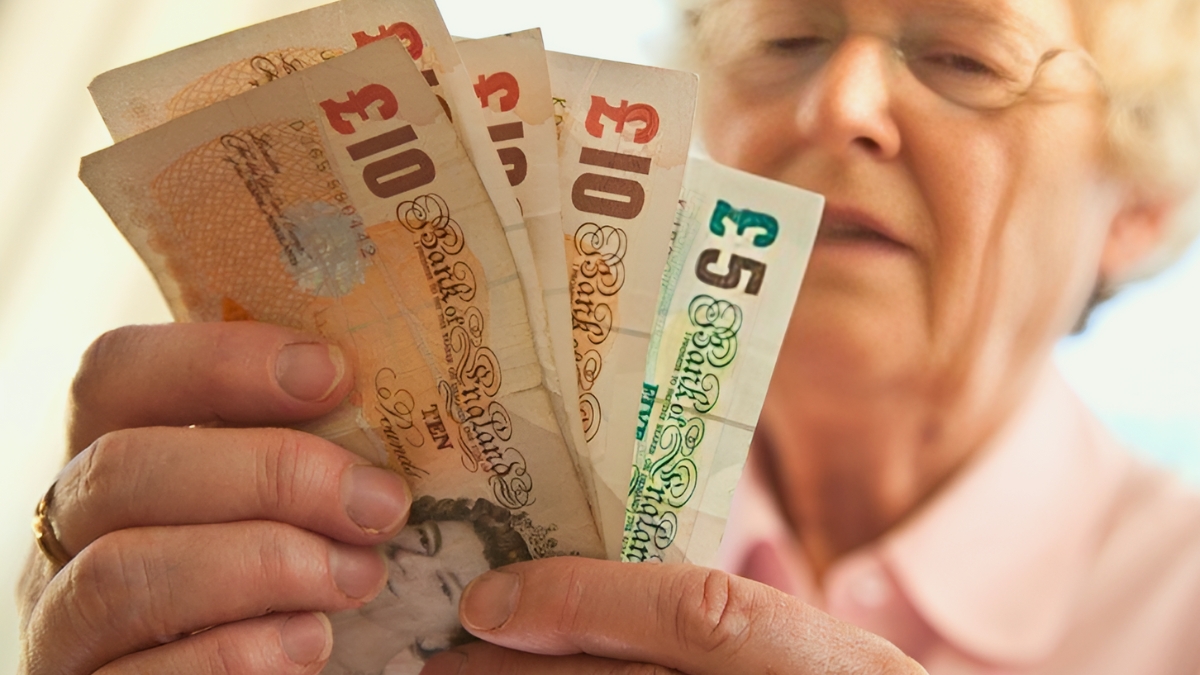£301 Cost of Living Payment 2025 Explained Who Gets It When and What Changed