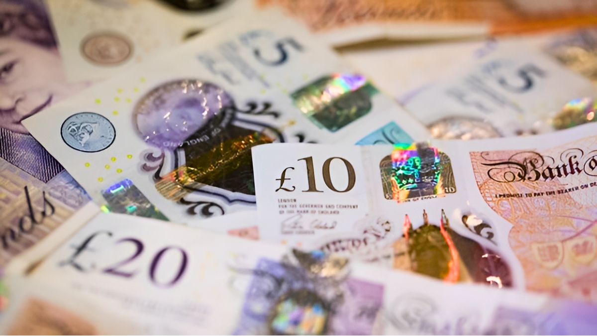 UK Families to Get £319 Back to School Support Who Qualifies and How to Claim It