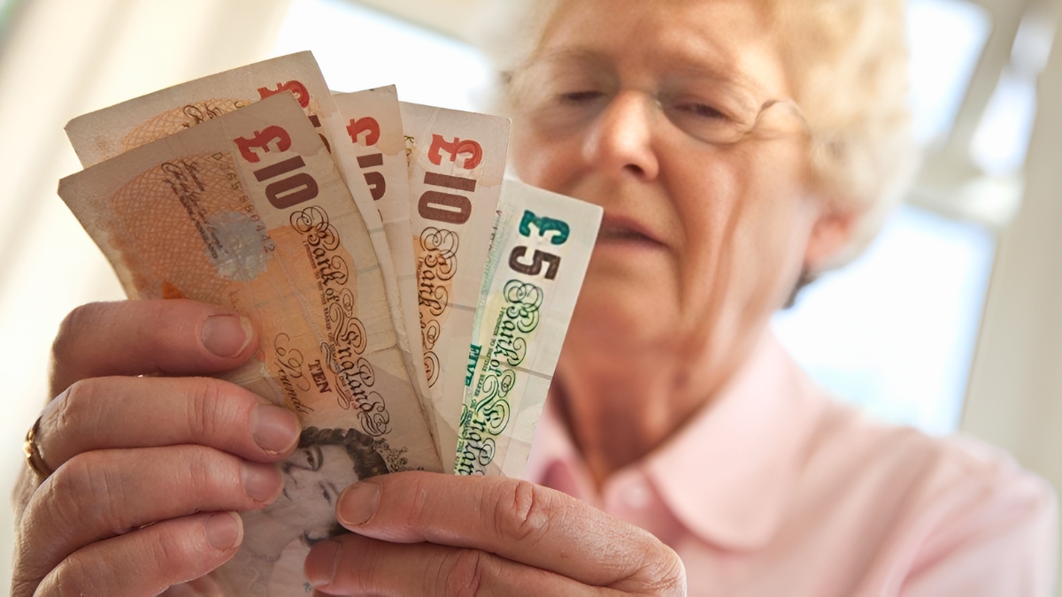 UK Pension Age 2025 Explained | When You Can Retire How to Qualify and What Changing